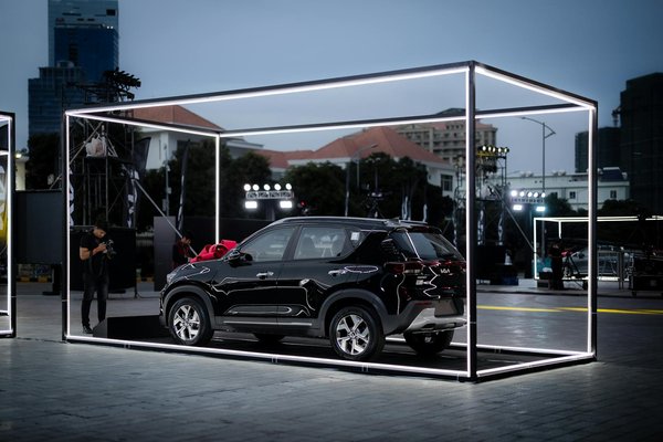 Unveiling the essentials of techwear darkwear fashion