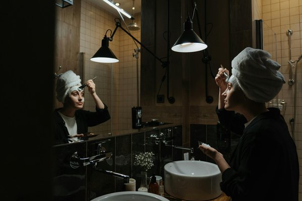 Chic Winter Outfit Ideas: Elevate Your Style with the Latest Puffer Jacket Trends in the UK